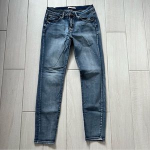 Size 11/29 Kancan medium blue denim jeans. Stretchy! Comfy!